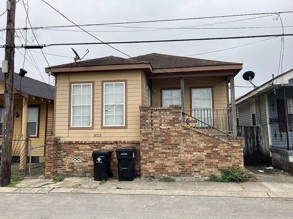 3025 College Ct, New Orleans, LA 70125