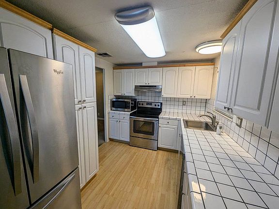 3rd image of 138 Gumtree Dr