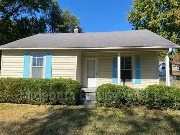 214 W South St, Dyer, TN 38330