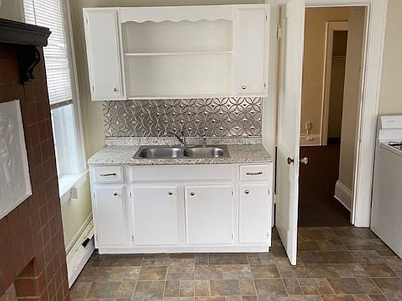 4th image of 215 11th St APT 3A