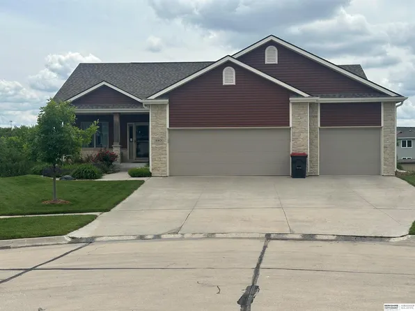 6901 N 13th Cir, Lincoln, NE 68521