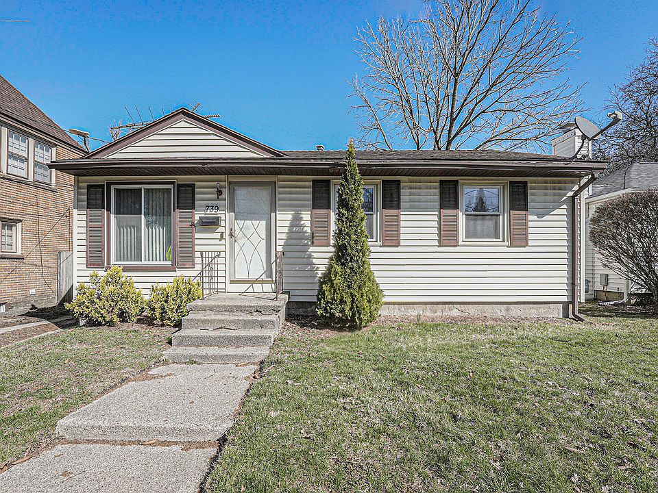 1st image of 739 Leonard St NE
