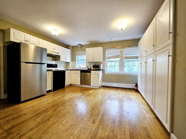 78 Boylston St APT 3