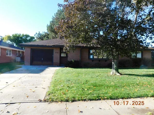 1710 Alpha St, North Platte, NE 69101