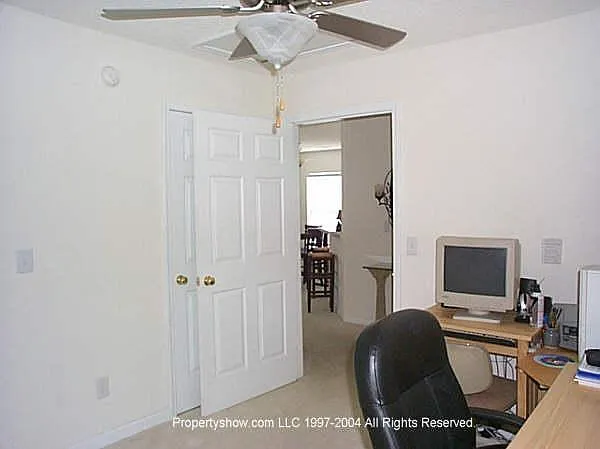 117 Avebury Ln — Photo 11