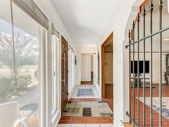 3rd image of 212 Roaring Springs Dr