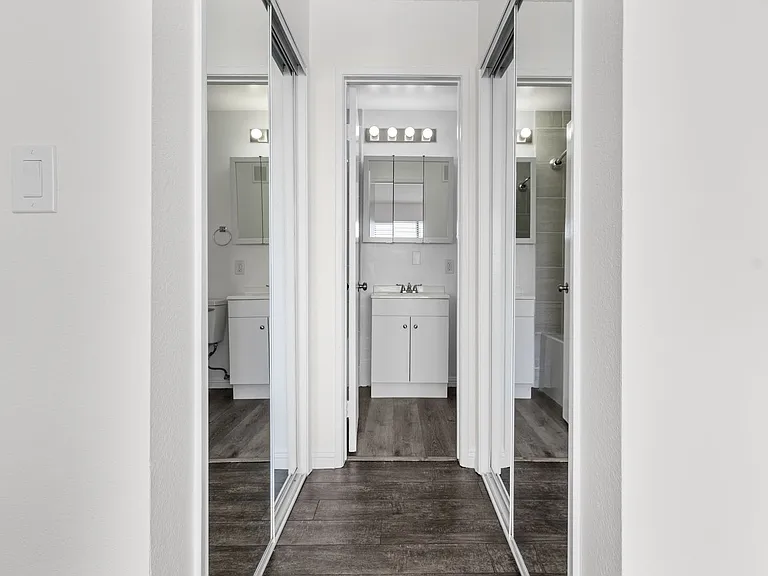 1168 E 10th St #224B — Photo 19