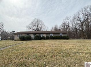 3005 Alpha Dr, Paducah, KY 42003