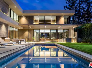 595 E Channel Rd, Santa Monica, CA 90402