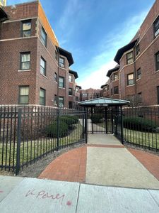 531 W Addison St APT 2S, Chicago, IL, 60613