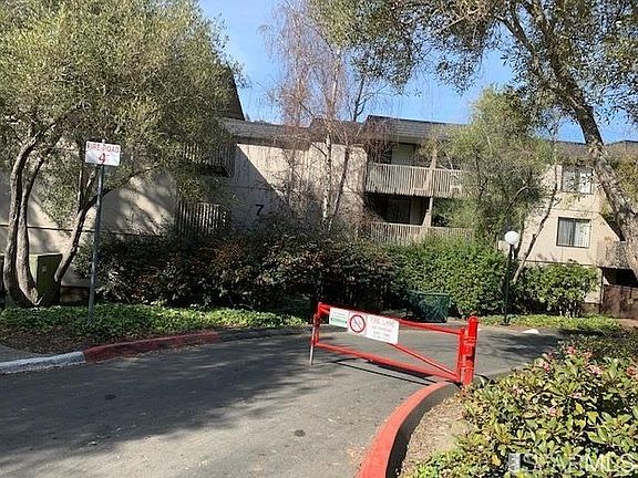 3rd image of 7336 Shelter Creek Ln