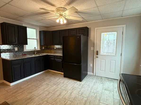 1 Belknap St, Dover, NH 03820