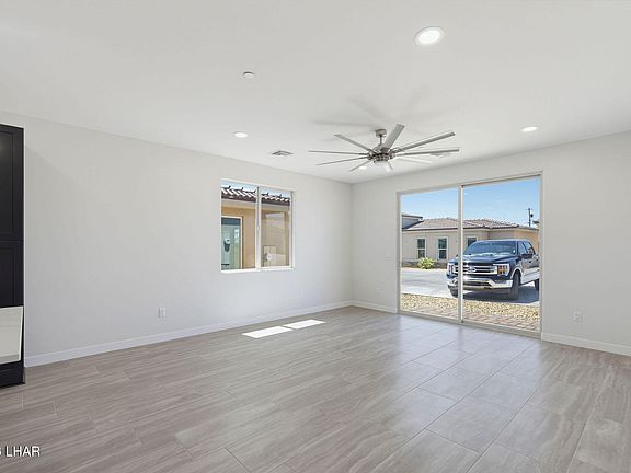 5th image of 3080 Arapaho Dr #124