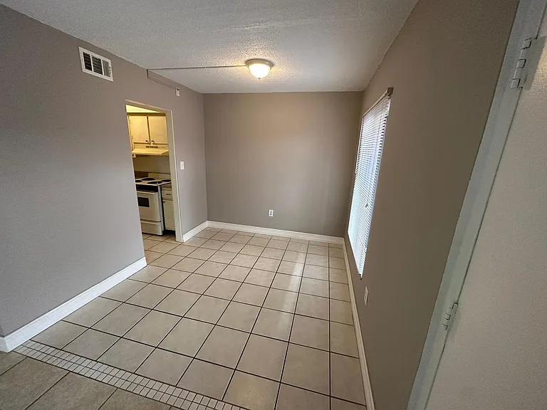 1830 Maravilla Ave #311 — Photo 4