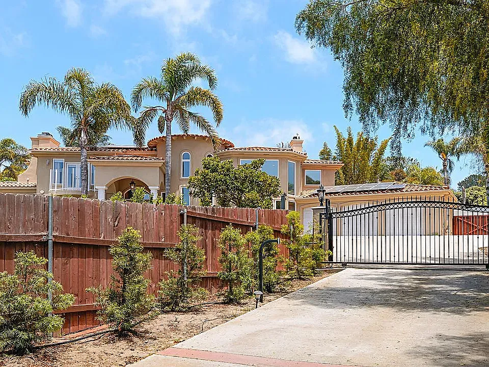 572 Marine View Ave