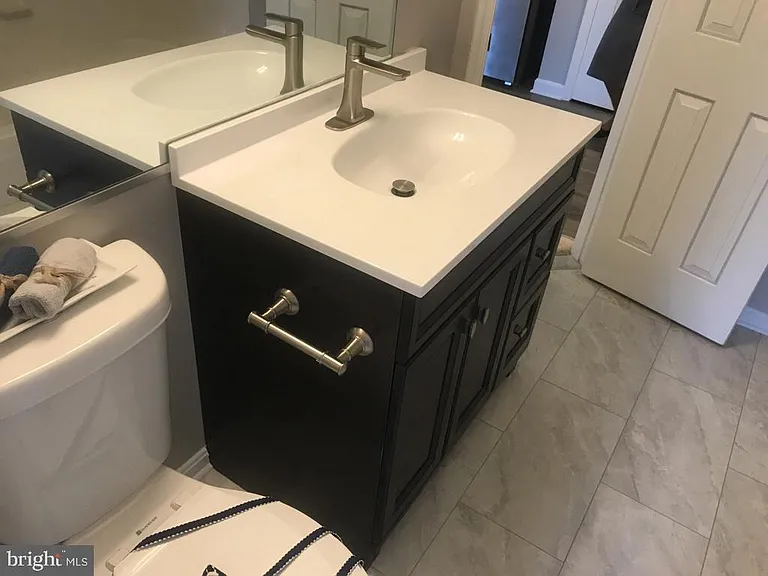 9808 Lake Pointe Ct #301 — Photo 9