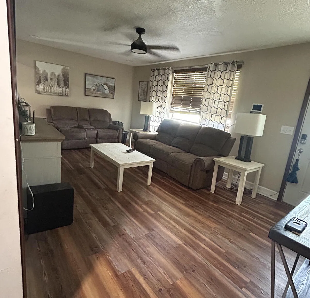3 bed, 1.5 bath, 1175 sqft, $2,000 — Photo 2