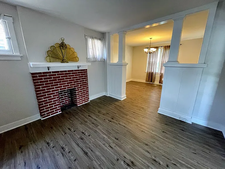 205 Van Wyck Ave — Photo 8