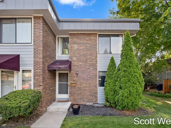 2444 Hampton Ct SE, Kentwood, MI 49546