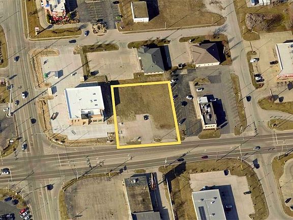 2nd image of 640 E Pershing Rd