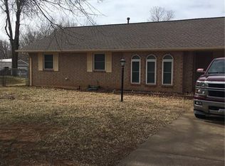 1209 Lauren Ln, Midwest City, OK 73110