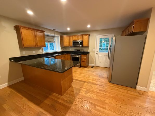 857 Temple St #1B