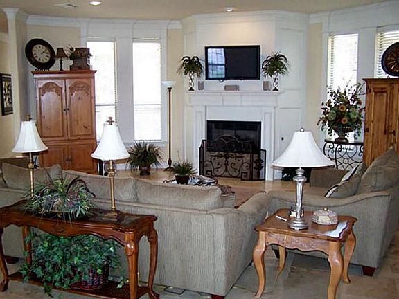 5th image of 8412 Spence Ct