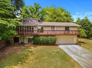 628 N Rockcliff Rd, Fayetteville, AR 72701