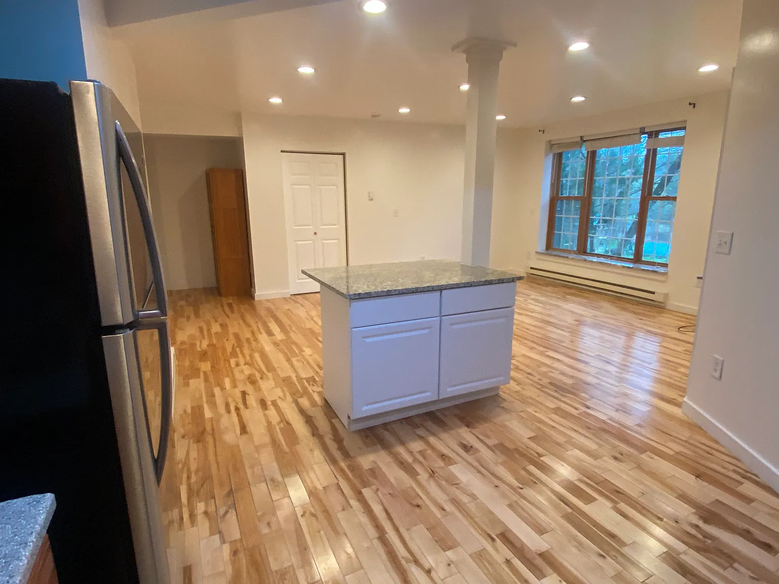 1 bed, 870 sqft, $1,250 — Photo 2
