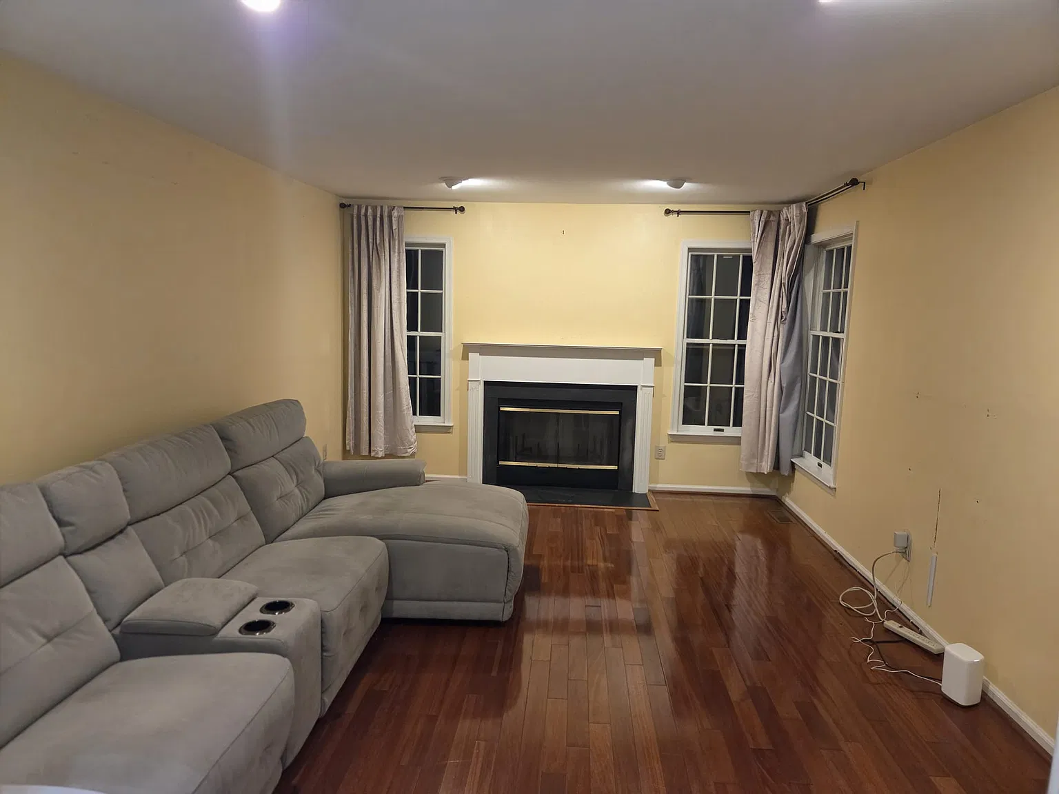 5 bed, 2.5 bath, 2737 sqft, $2,970 — Photo 4