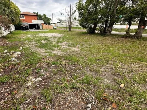 801 E Giddens Ave #2, Tampa, FL 33603