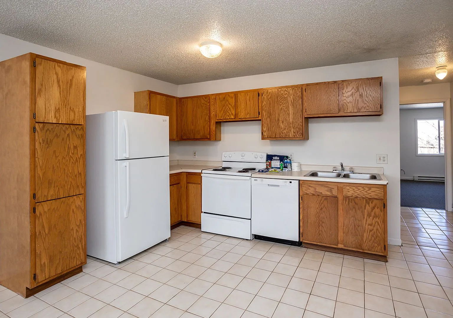 2 Bedroom, Single-story Townhomes for rent in Newton, IA — Photo 4