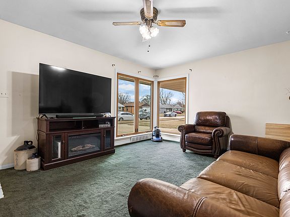 3rd image of 6326 1st St