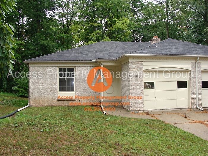 1st image of 2440 Woodcliff Ave SE