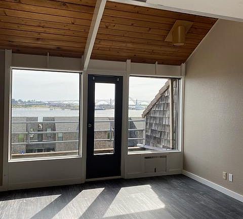 3rd image of 1000 SE Bay Blvd #K440