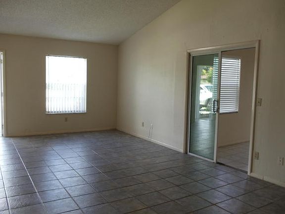 5th image of 2530 SE Tiger Ave