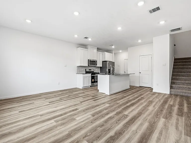 17818 Delmar Hts — Photo 3