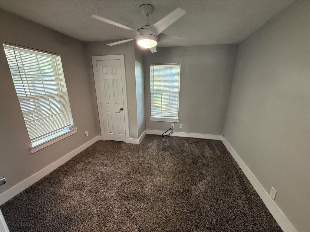 116 Griffin St, Waxahachie, TX - View 4