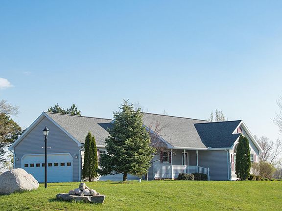 3rd image of 1385 Kenny Dr