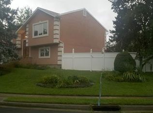 14 Rodak Cir, Edison, NJ 08817