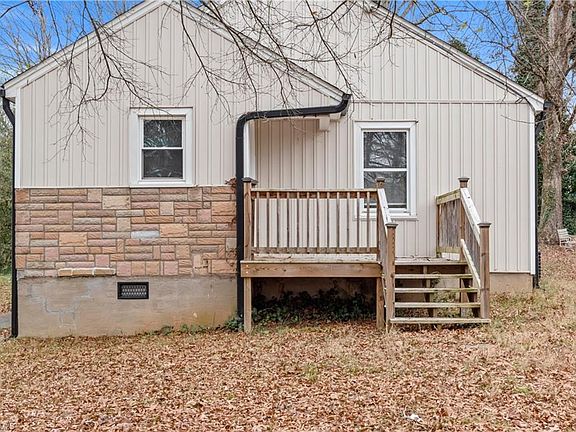 2nd image of 4905 Wilkes Dr