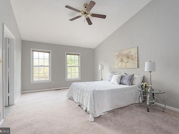5th image of 12320 Quiet Hollow Ct
