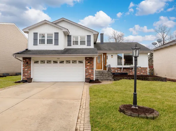 1031 W Shedron Way, Lombard, IL 60148