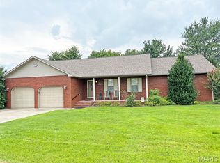 1209 Oakcrest Ln, Dexter, MO 63841