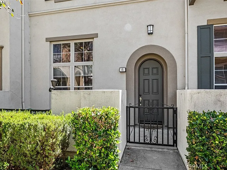 6 El Cajon — Photo 33
