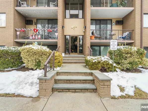 468 Liberty St APT 101, Little Ferry, NJ 07643