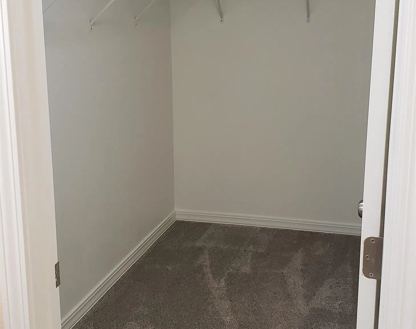 262 Wellington Drive - 1 — Photo 4