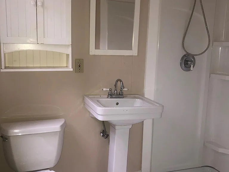 4904 Auburn Dr N — Photo 11