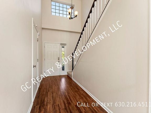 2nd image of 2971 Belle Ln