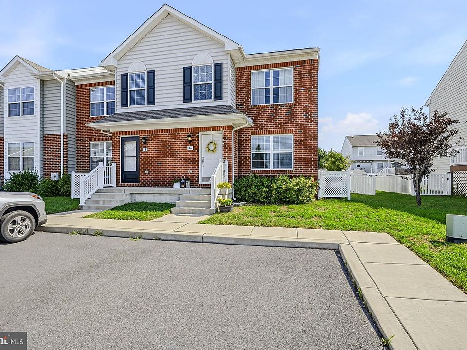 1st image of 36 Cotswood Ct